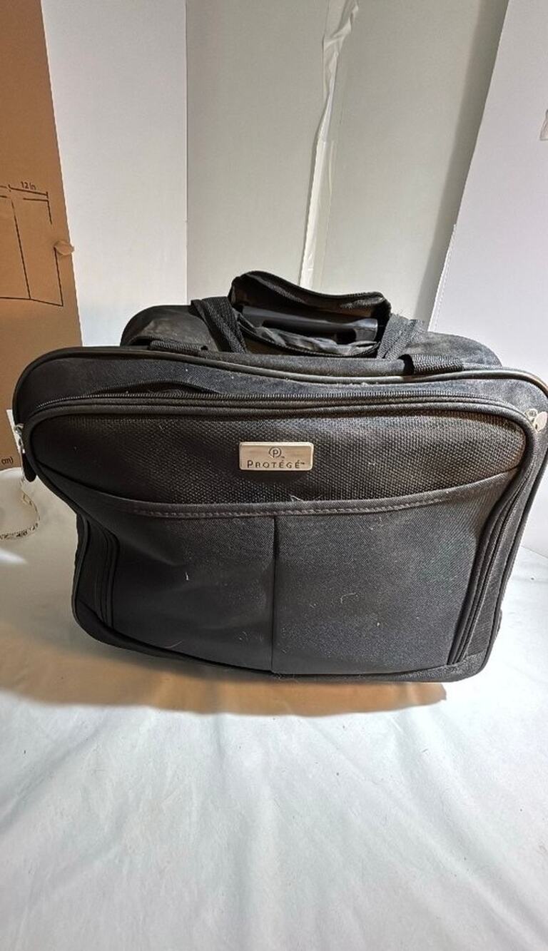 Protégé Black Travel Bag